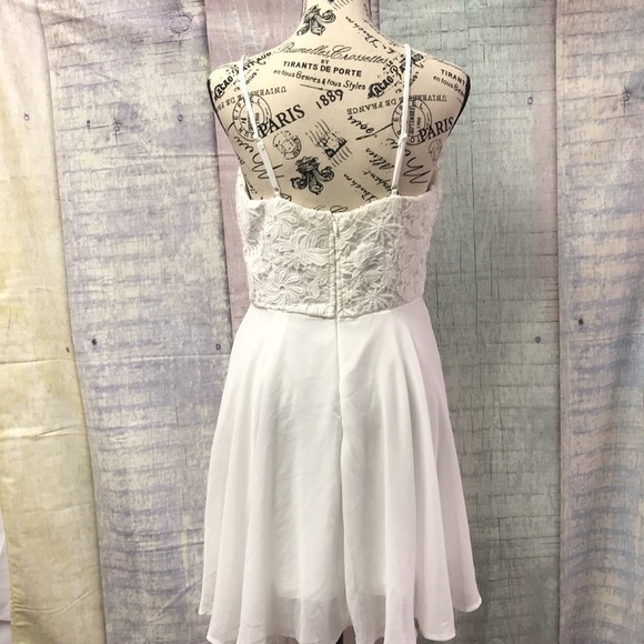 Woman’s Lulus dress - medium - Picture 5 of 6